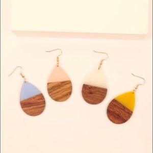 HOMAICA WOOD PEARSHAPE DROP EARRINGS